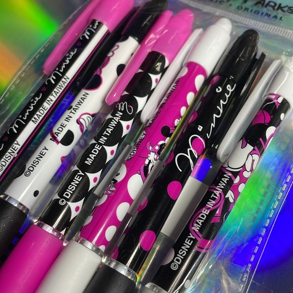 Disney Parks Authentic Minnie Mouse ballpoint pens, Set of 6 - black ink. - Picture 2 of 16